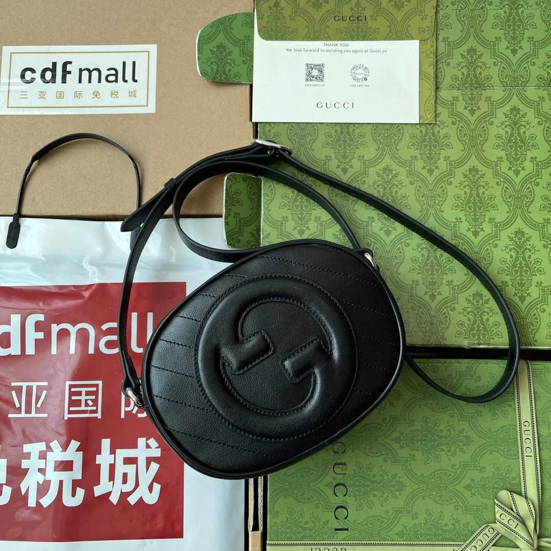 GUCCI SMALL BLONDIE OVAL SHOULDER BAG 20 IN BLACK CALFSKIN