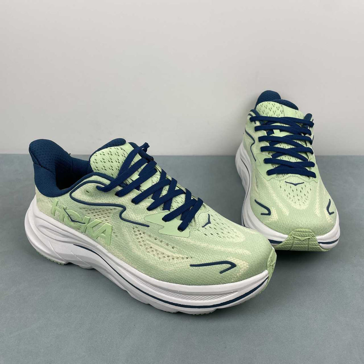 HOKA Clifton 10 – Pale Green & Navy